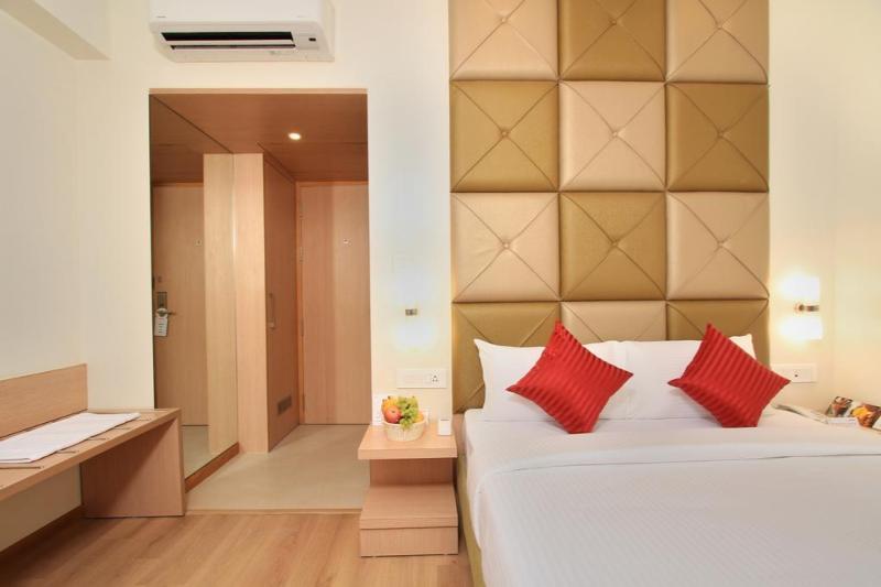 La Sara Hometel Bangalore Exterior foto